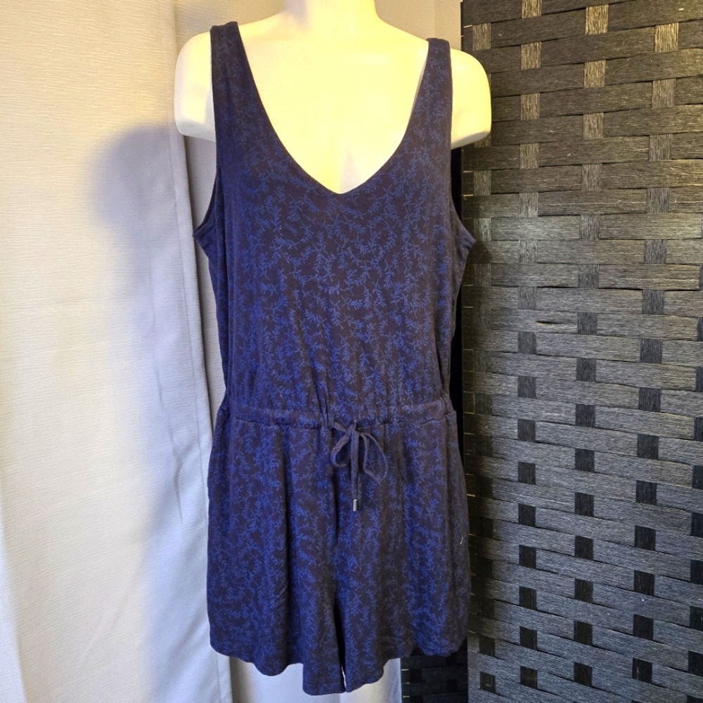 Blue‎ Patterned Sleeveless Romper - Size medium